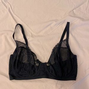 36DD Victoria’s Secret unlined bra